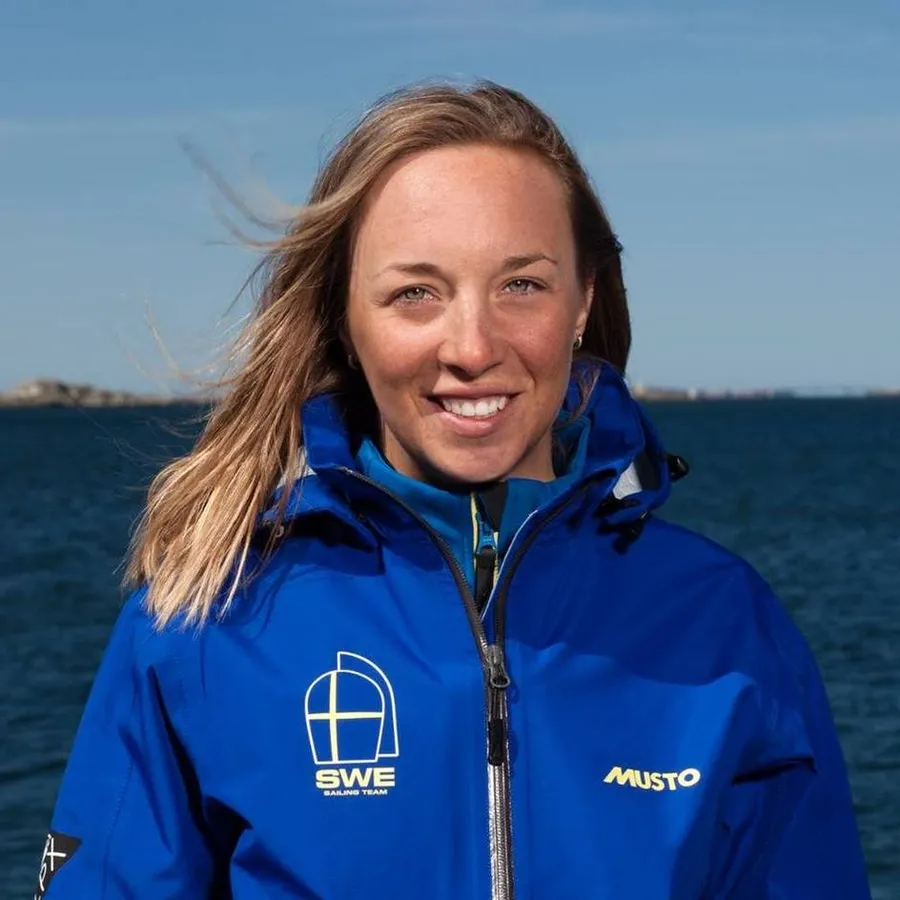 Olsson, Josefin